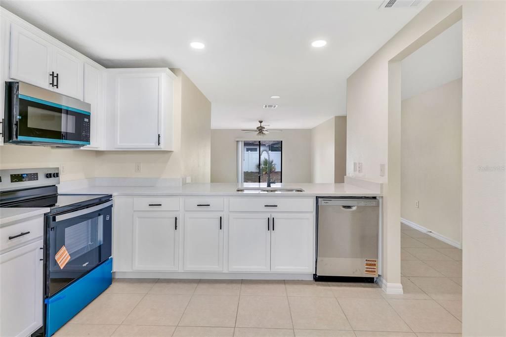 For Sale: $250,000 (3 beds, 2 baths, 1244 Square Feet)