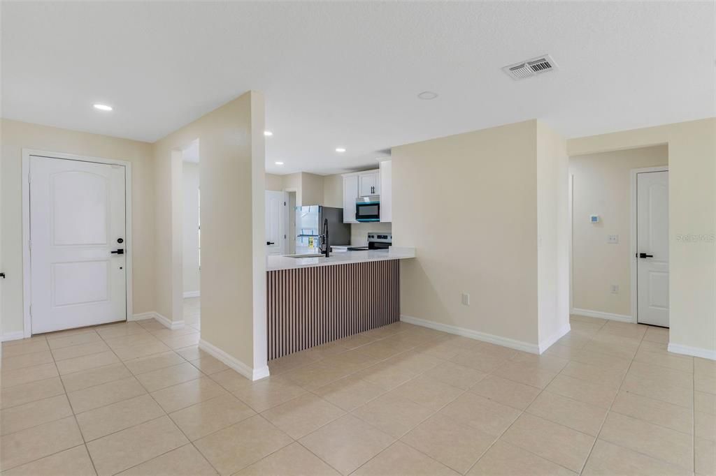 For Sale: $250,000 (3 beds, 2 baths, 1244 Square Feet)