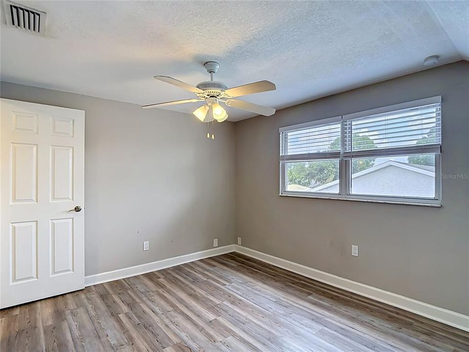 For Sale: $462,000 (4 beds, 2 baths, 1751 Square Feet)