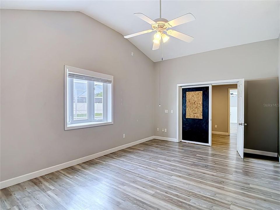 For Sale: $462,000 (4 beds, 2 baths, 1751 Square Feet)