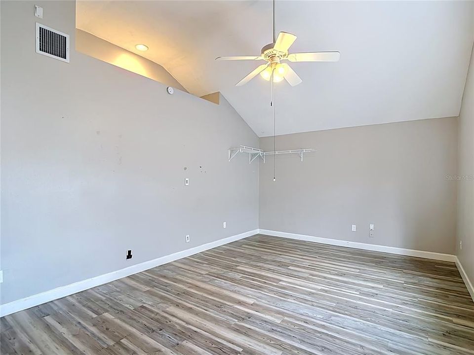 For Sale: $462,000 (4 beds, 2 baths, 1751 Square Feet)