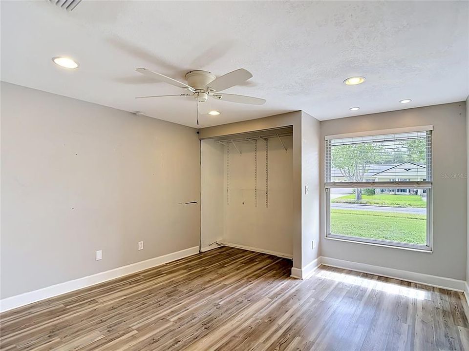 For Sale: $462,000 (4 beds, 2 baths, 1751 Square Feet)