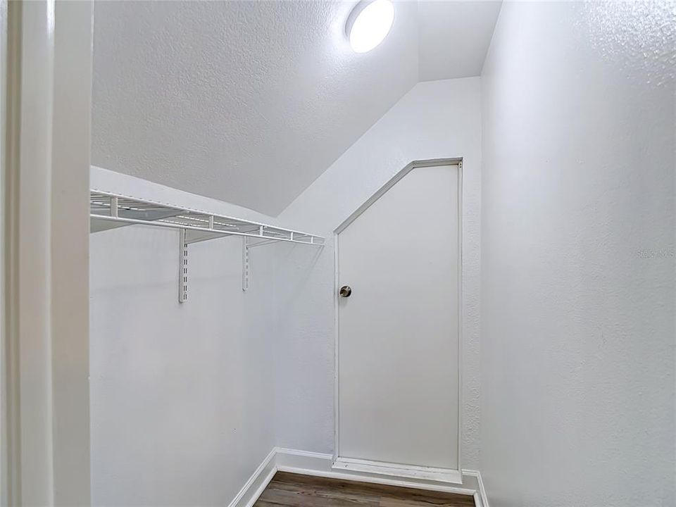 For Sale: $462,000 (4 beds, 2 baths, 1751 Square Feet)