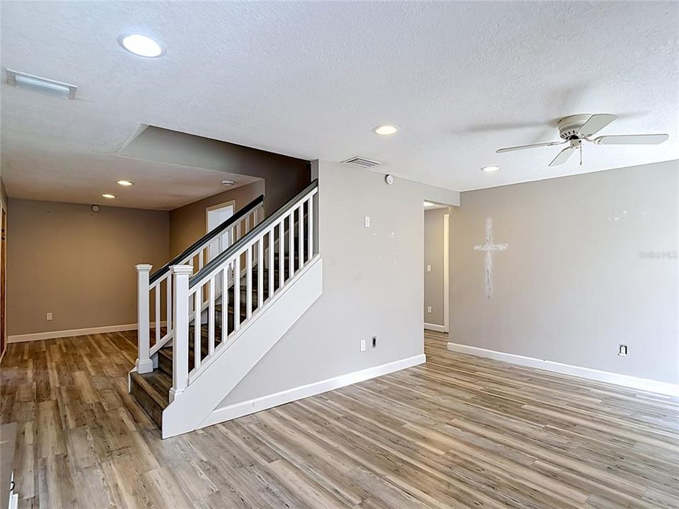 For Sale: $462,000 (4 beds, 2 baths, 1751 Square Feet)