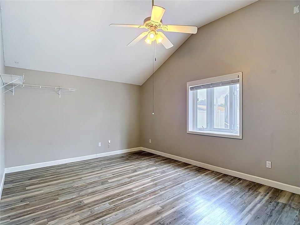 For Sale: $462,000 (4 beds, 2 baths, 1751 Square Feet)