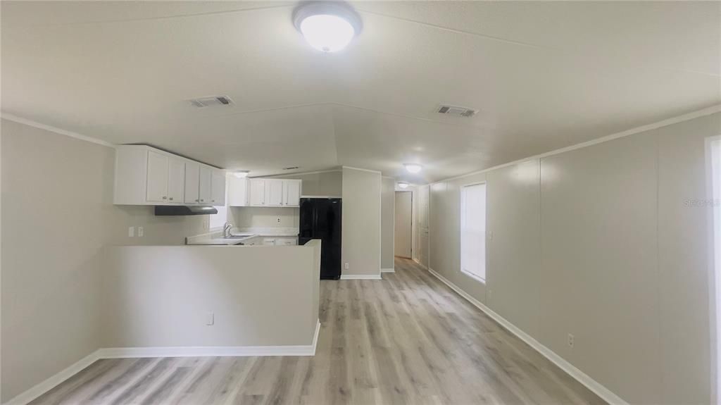 For Sale: $135,000 (3 beds, 2 baths, 1056 Square Feet)