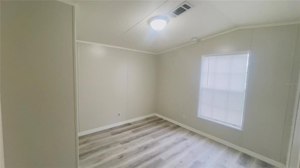 For Sale: $135,000 (3 beds, 2 baths, 1056 Square Feet)