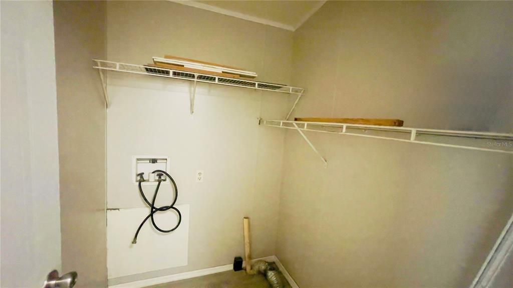 For Sale: $135,000 (3 beds, 2 baths, 1056 Square Feet)