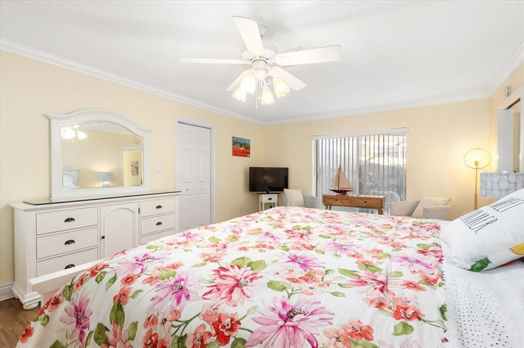 For Rent: $3,200 (2 beds, 2 baths, 1381 Square Feet)