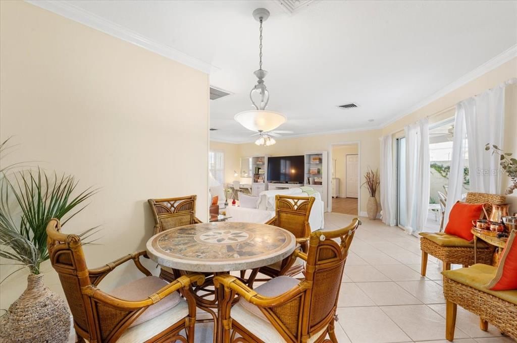 For Rent: $3,200 (2 beds, 2 baths, 1381 Square Feet)
