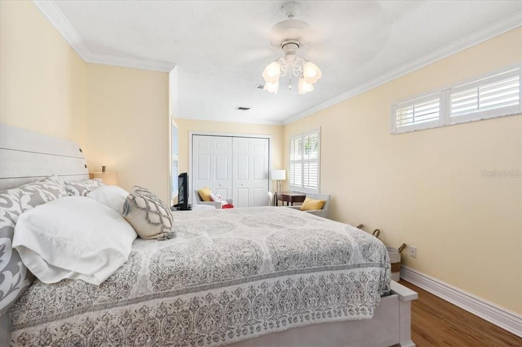 For Rent: $3,200 (2 beds, 2 baths, 1381 Square Feet)