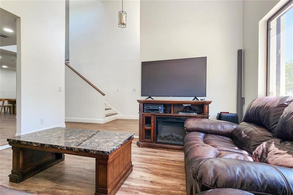 В аренду: $3,500 (4 спален, 3 ванн, 1801 Квадратных фут)