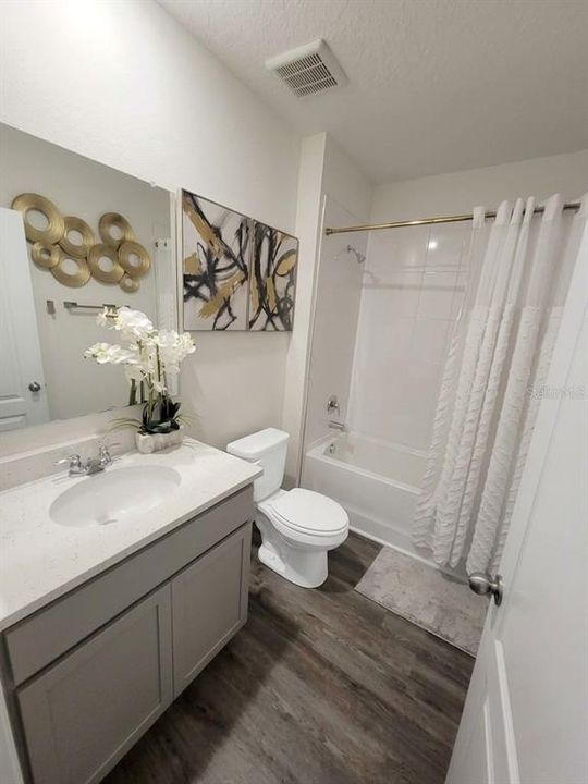 For Rent: $2,549 (4 beds, 2 baths, 1846 Square Feet)