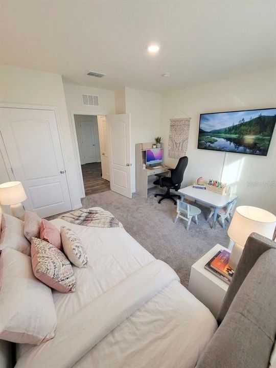 For Rent: $2,549 (4 beds, 2 baths, 1846 Square Feet)