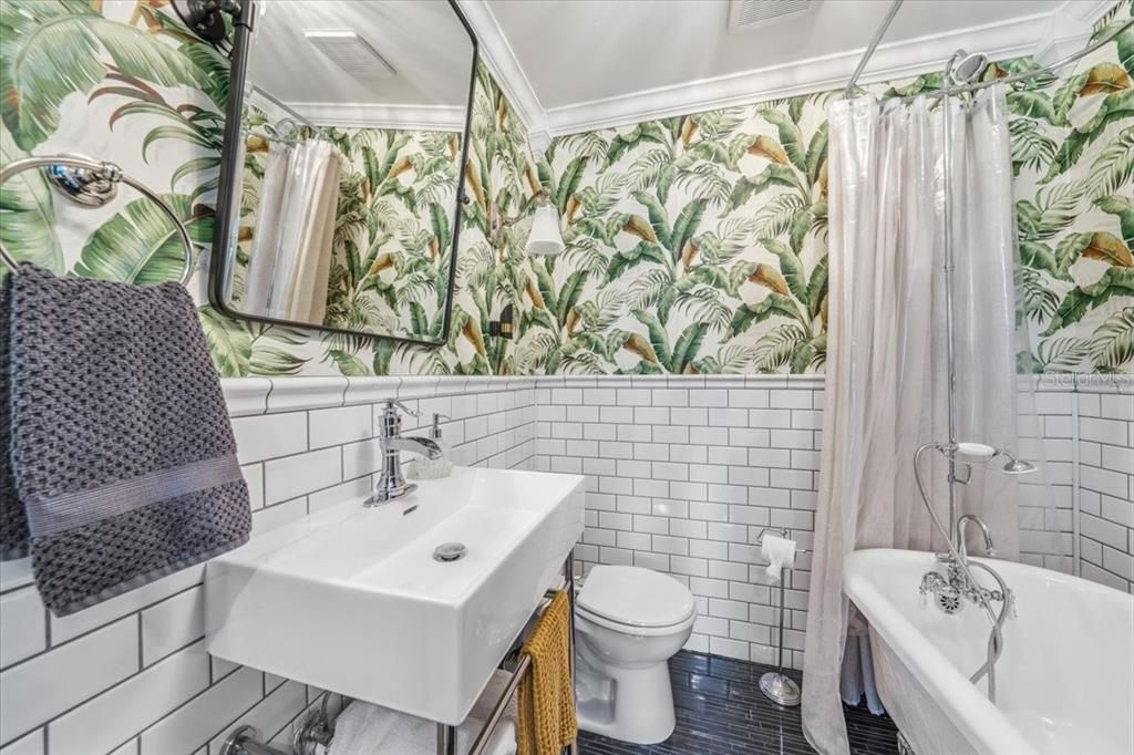 For Sale: $1,450,000 (4 beds, 4 baths, 2372 Square Feet)