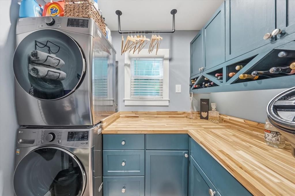 For Sale: $1,450,000 (4 beds, 4 baths, 2372 Square Feet)