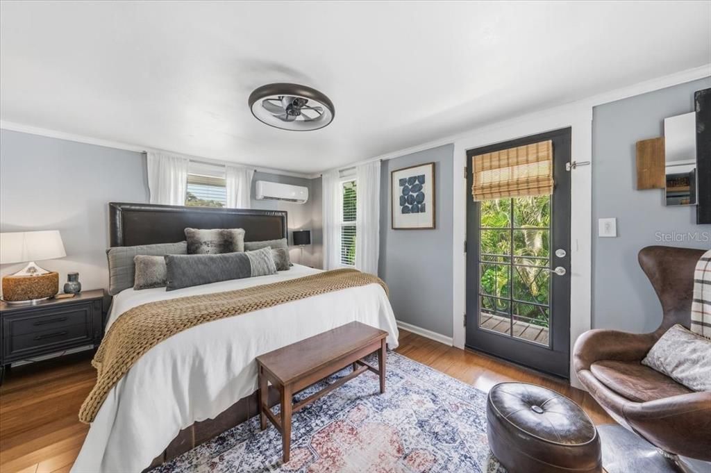 For Sale: $1,450,000 (4 beds, 4 baths, 2372 Square Feet)