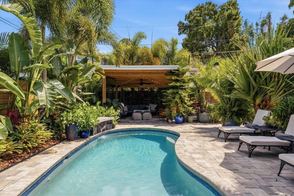 For Sale: $1,450,000 (4 beds, 4 baths, 2372 Square Feet)