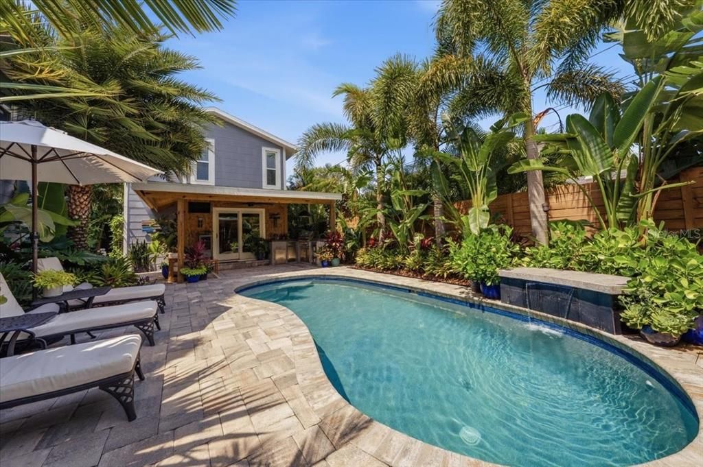 For Sale: $1,450,000 (4 beds, 4 baths, 2372 Square Feet)