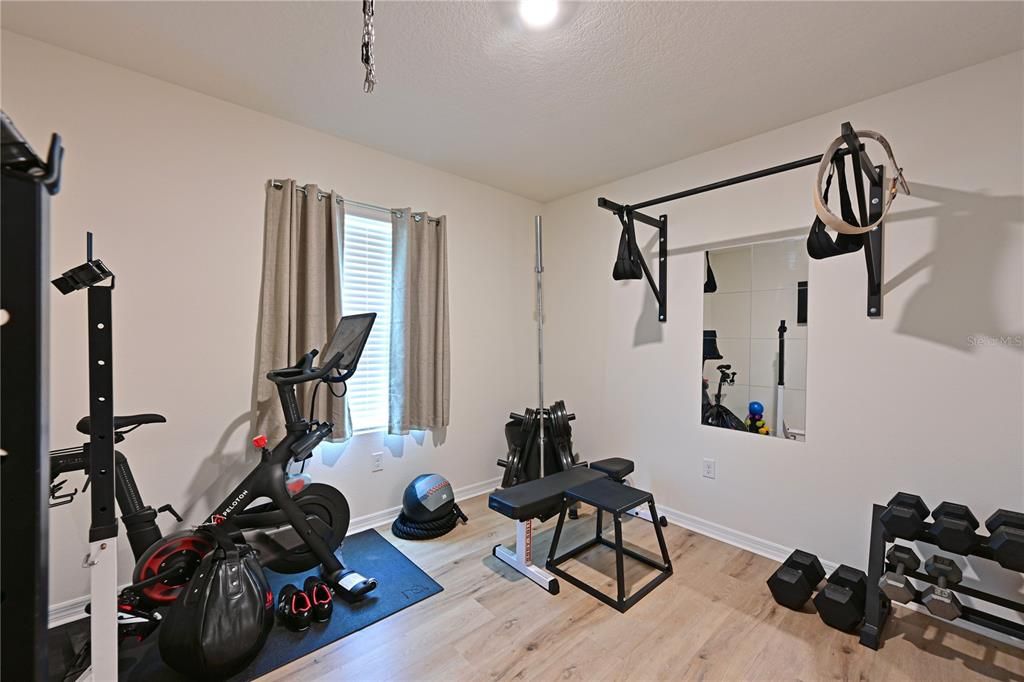 На продажу: $345,000 (4 спален, 2 ванн, 1818 Квадратных фут)