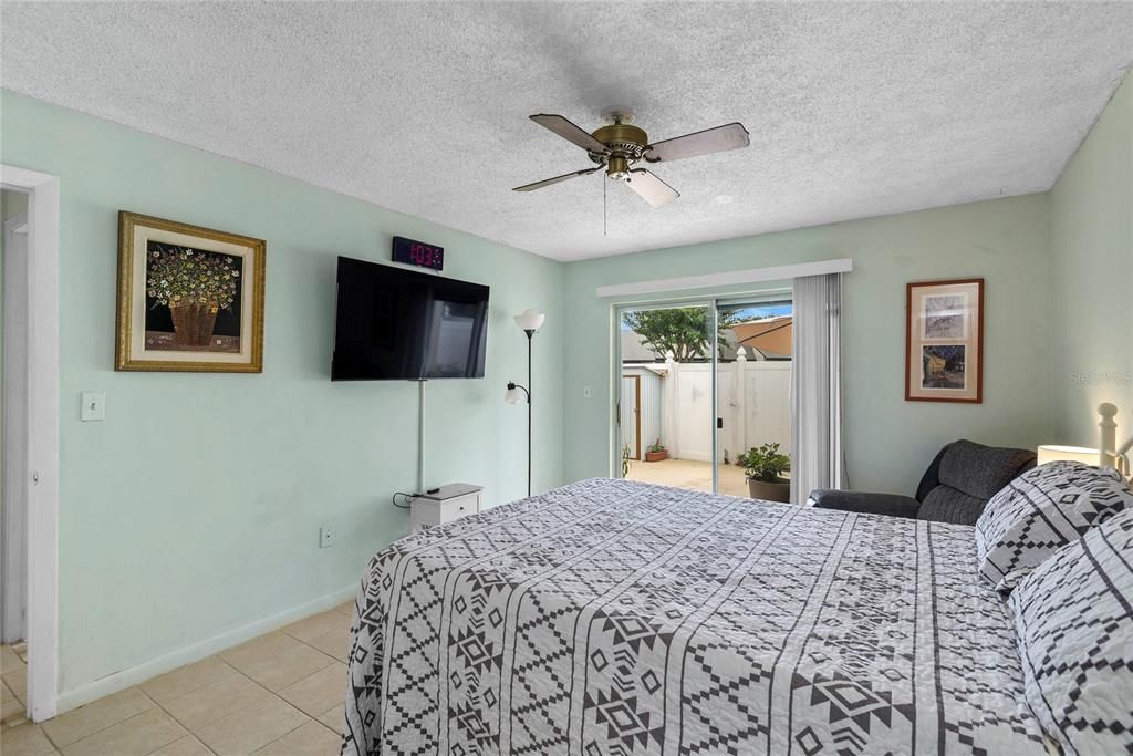 En Venta: $235,000 (3 camas, 2 baños, 1256 Pies cuadrados)