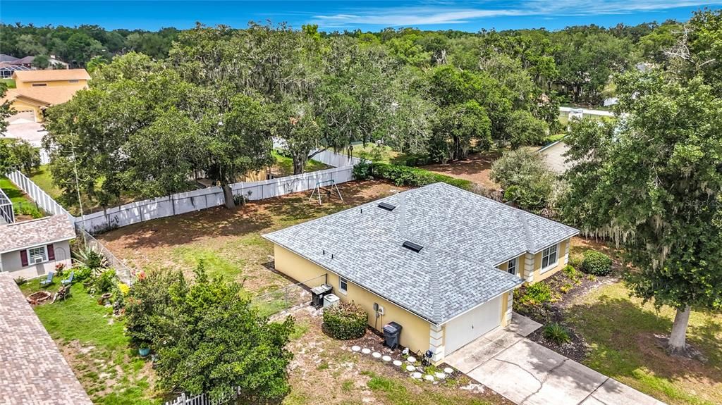 For Sale: $339,900 (3 beds, 2 baths, 1610 Square Feet)