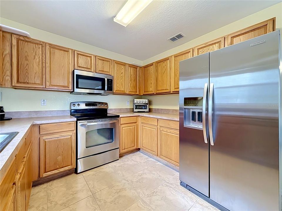 For Sale: $339,900 (3 beds, 2 baths, 1610 Square Feet)