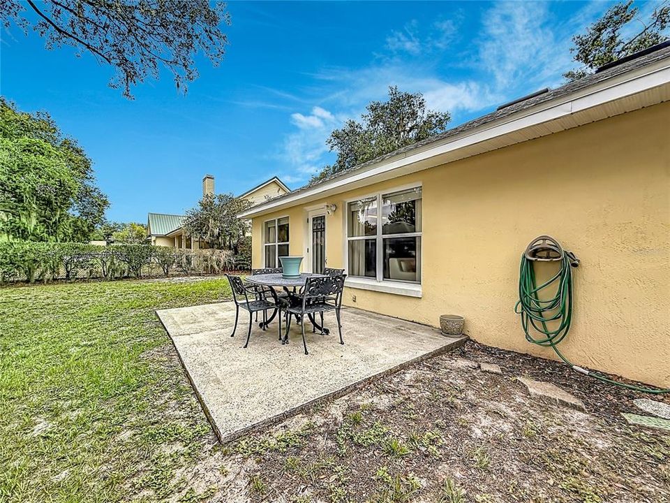 For Sale: $339,900 (3 beds, 2 baths, 1610 Square Feet)