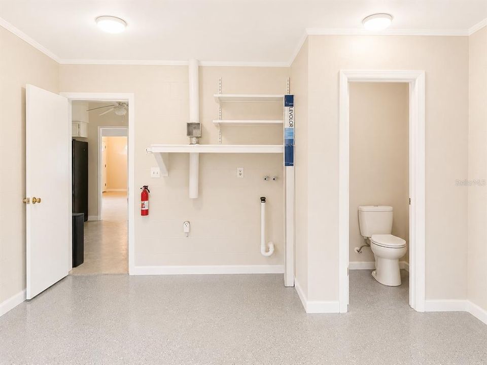 For Rent: $2,400 (3 beds, 2 baths, 2224 Square Feet)