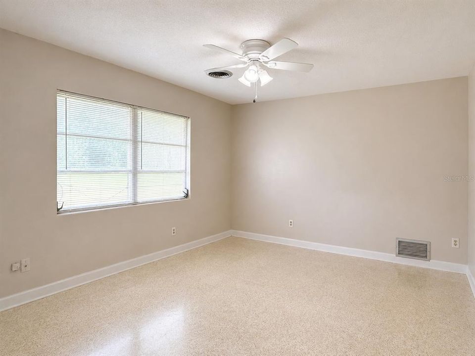 For Rent: $2,400 (3 beds, 2 baths, 2224 Square Feet)