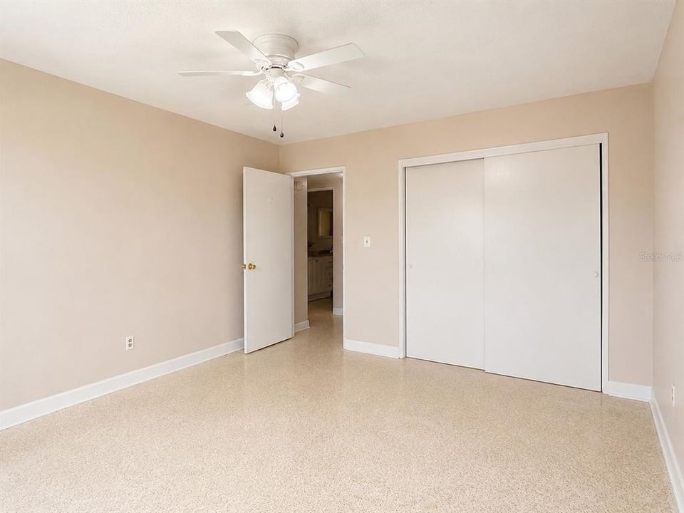 For Rent: $2,400 (3 beds, 2 baths, 2224 Square Feet)