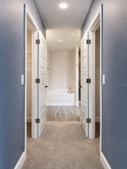 For Sale: $514,500 (4 beds, 3 baths, 2572 Square Feet)