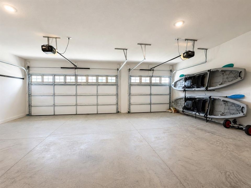 For Sale: $514,500 (4 beds, 3 baths, 2572 Square Feet)