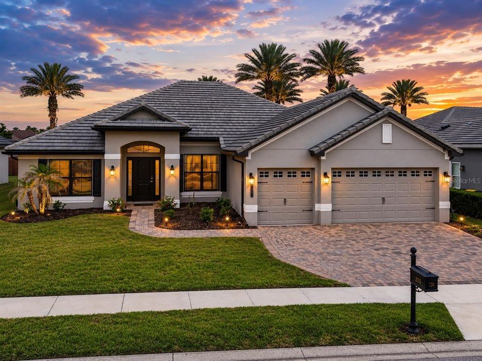 For Sale: $514,500 (4 beds, 3 baths, 2572 Square Feet)