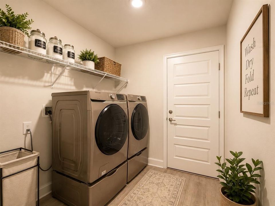 For Sale: $514,500 (4 beds, 3 baths, 2572 Square Feet)