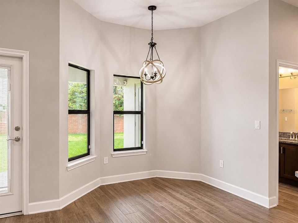 For Sale: $514,500 (4 beds, 3 baths, 2572 Square Feet)