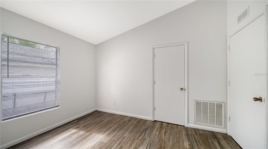 For Sale: $375,000 (3 beds, 2 baths, 1120 Square Feet)