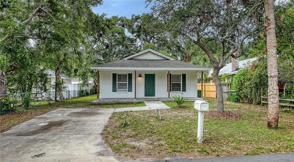 For Sale: $375,000 (3 beds, 2 baths, 1120 Square Feet)