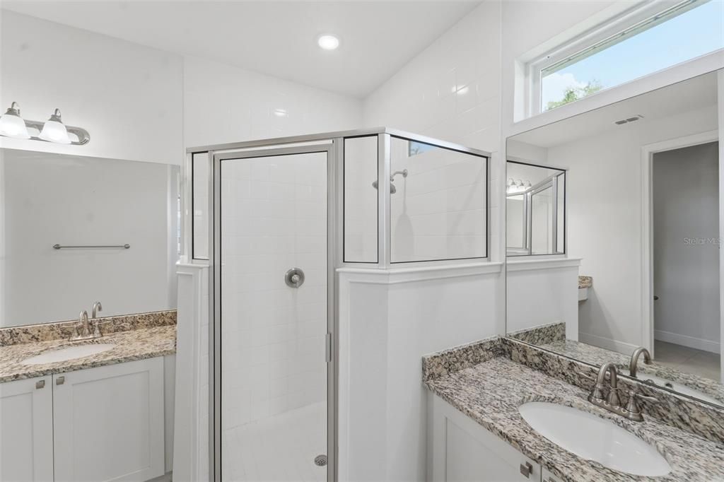 For Sale: $354,900 (3 beds, 2 baths, 1596 Square Feet)
