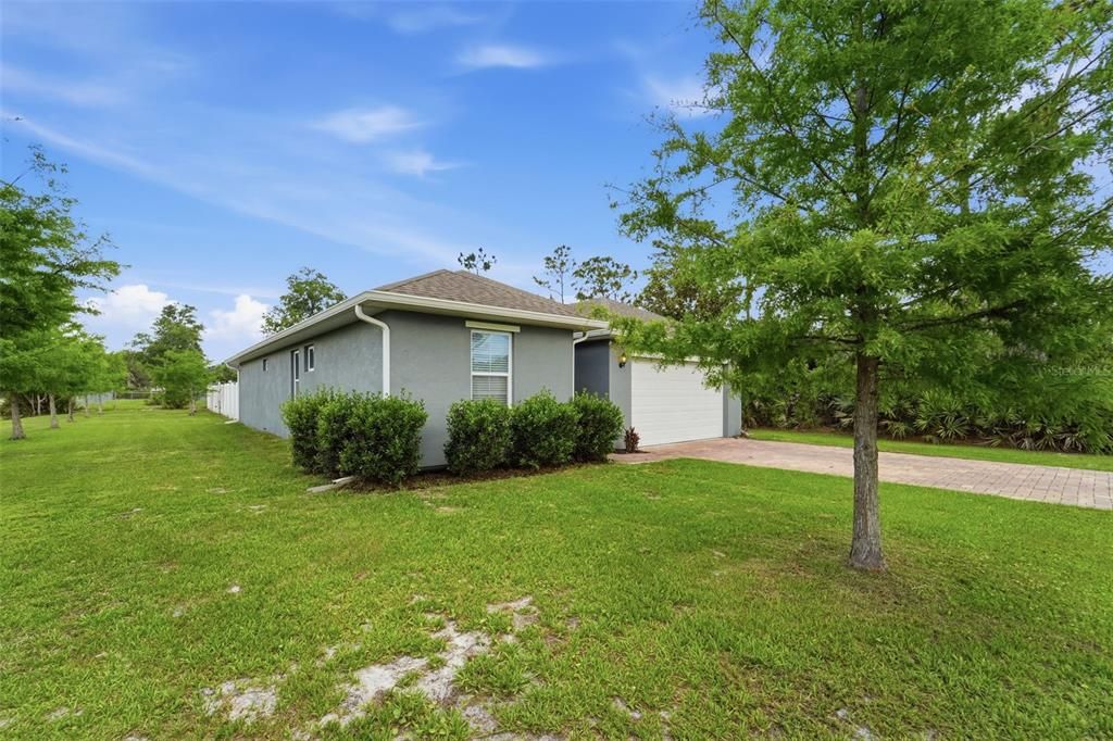 For Sale: $354,900 (3 beds, 2 baths, 1596 Square Feet)