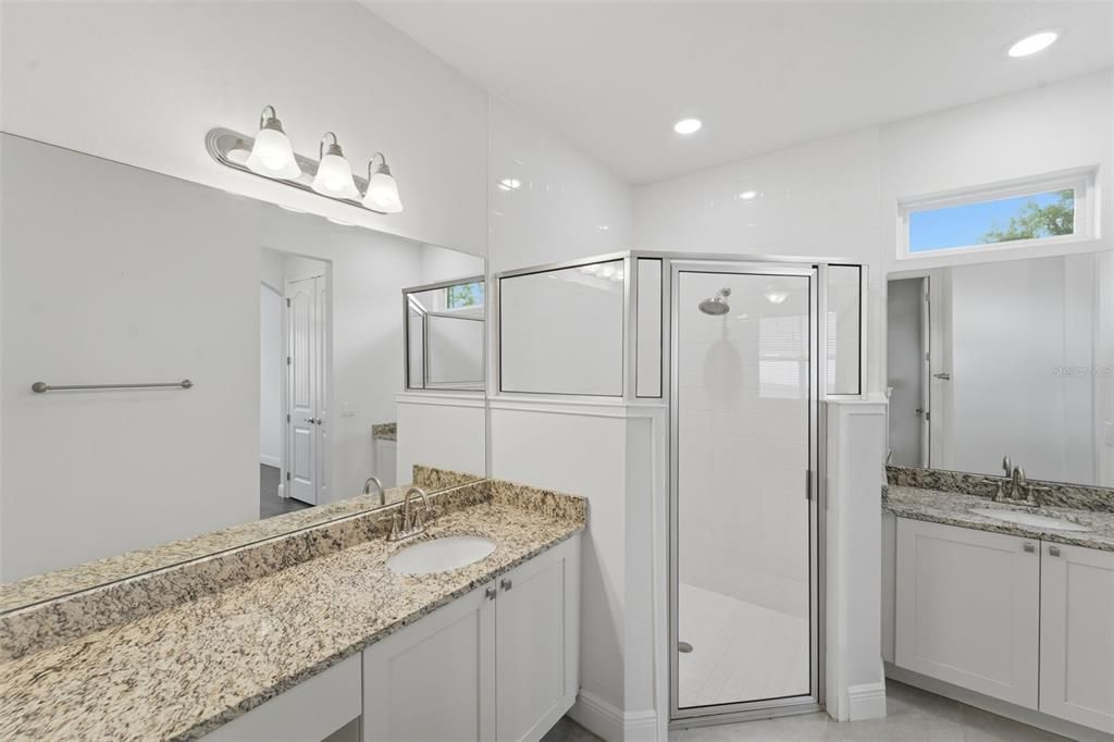For Sale: $354,900 (3 beds, 2 baths, 1596 Square Feet)