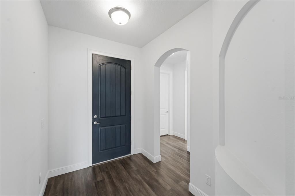 For Sale: $354,900 (3 beds, 2 baths, 1596 Square Feet)