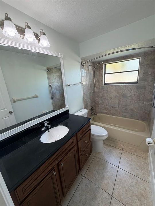 В аренду: $2,500 (4 спален, 2 ванн, 1628 Квадратных фут)
