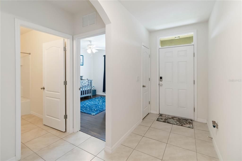 En Venta: $407,990 (4 camas, 2 baños, 1846 Pies cuadrados)