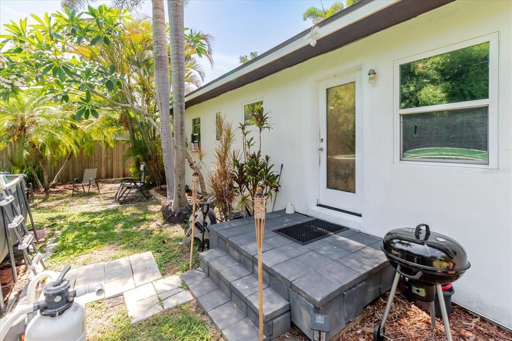 For Sale: $799,000 (2 beds, 2 baths, 1500 Square Feet)