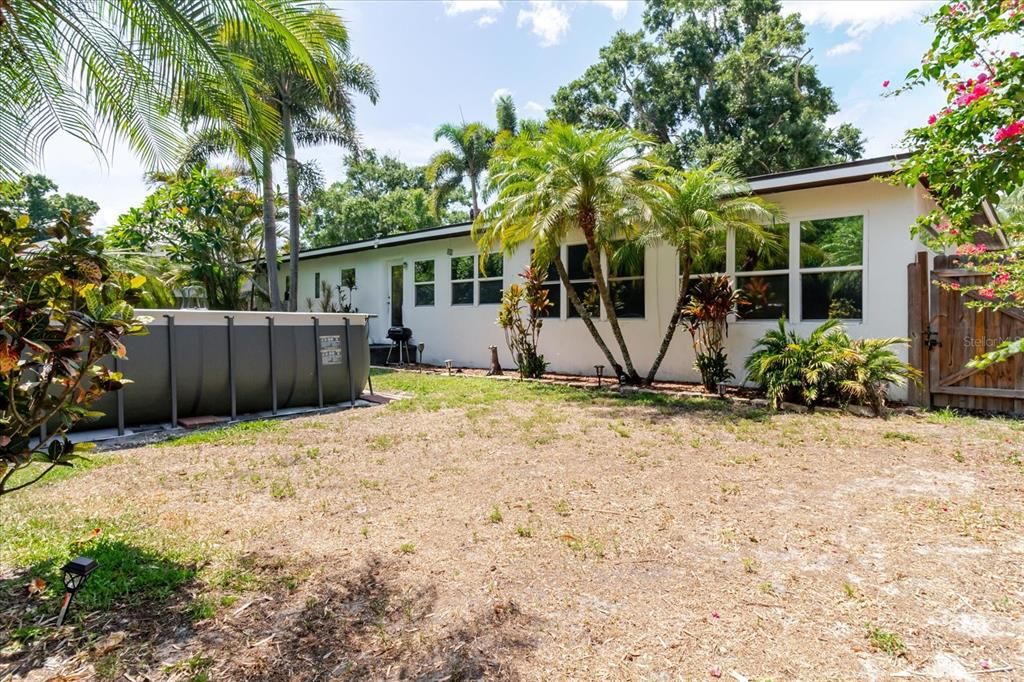 For Sale: $799,000 (2 beds, 2 baths, 1500 Square Feet)