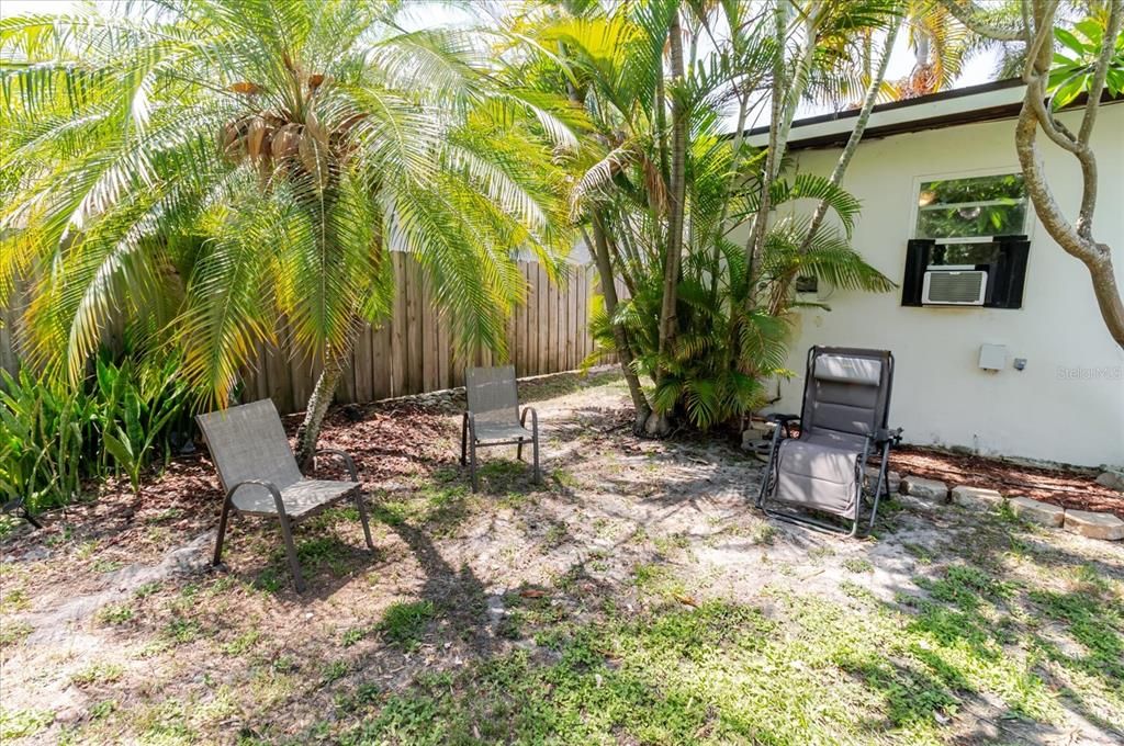 For Sale: $799,000 (2 beds, 2 baths, 1500 Square Feet)