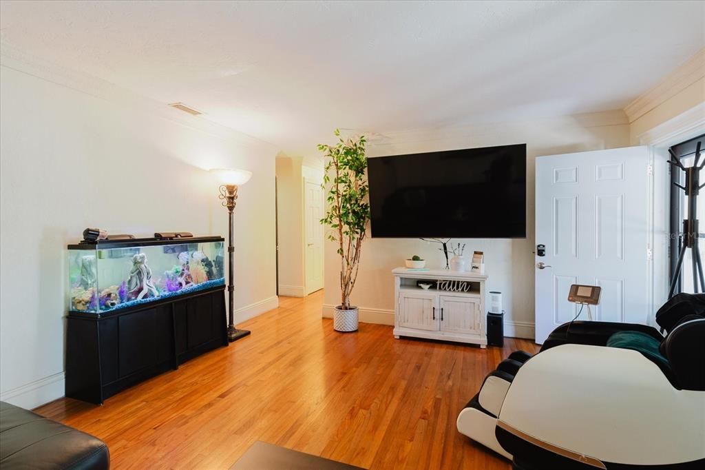 For Sale: $799,000 (2 beds, 2 baths, 1500 Square Feet)