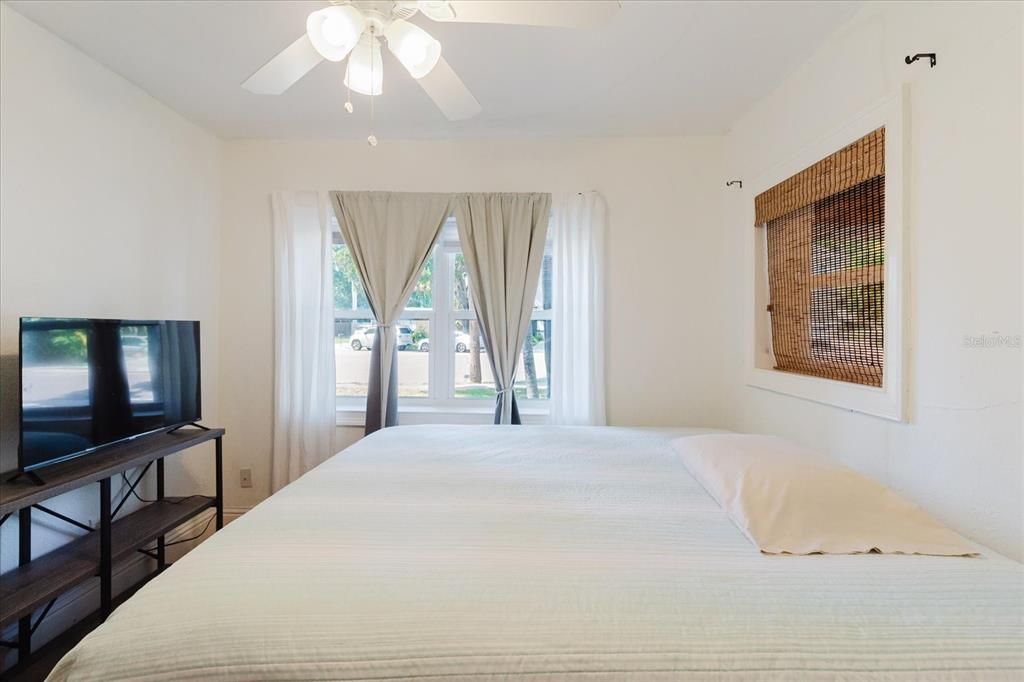 For Sale: $799,000 (2 beds, 2 baths, 1500 Square Feet)