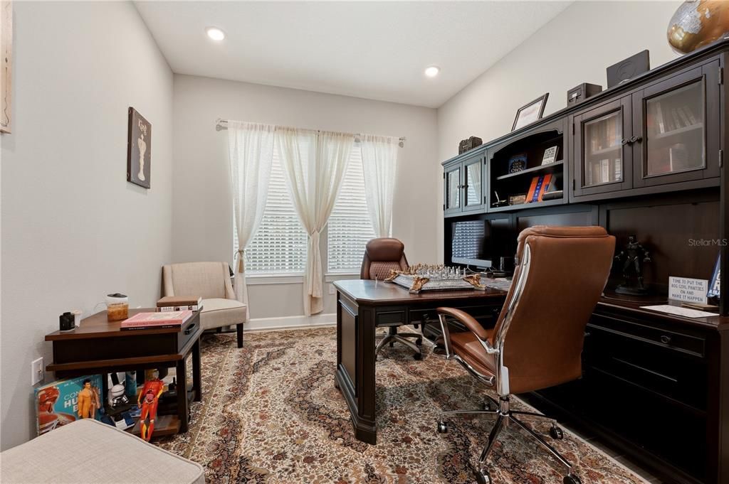 : $1,065,000 (5 beds, 4 baths, 4055 Square Feet)